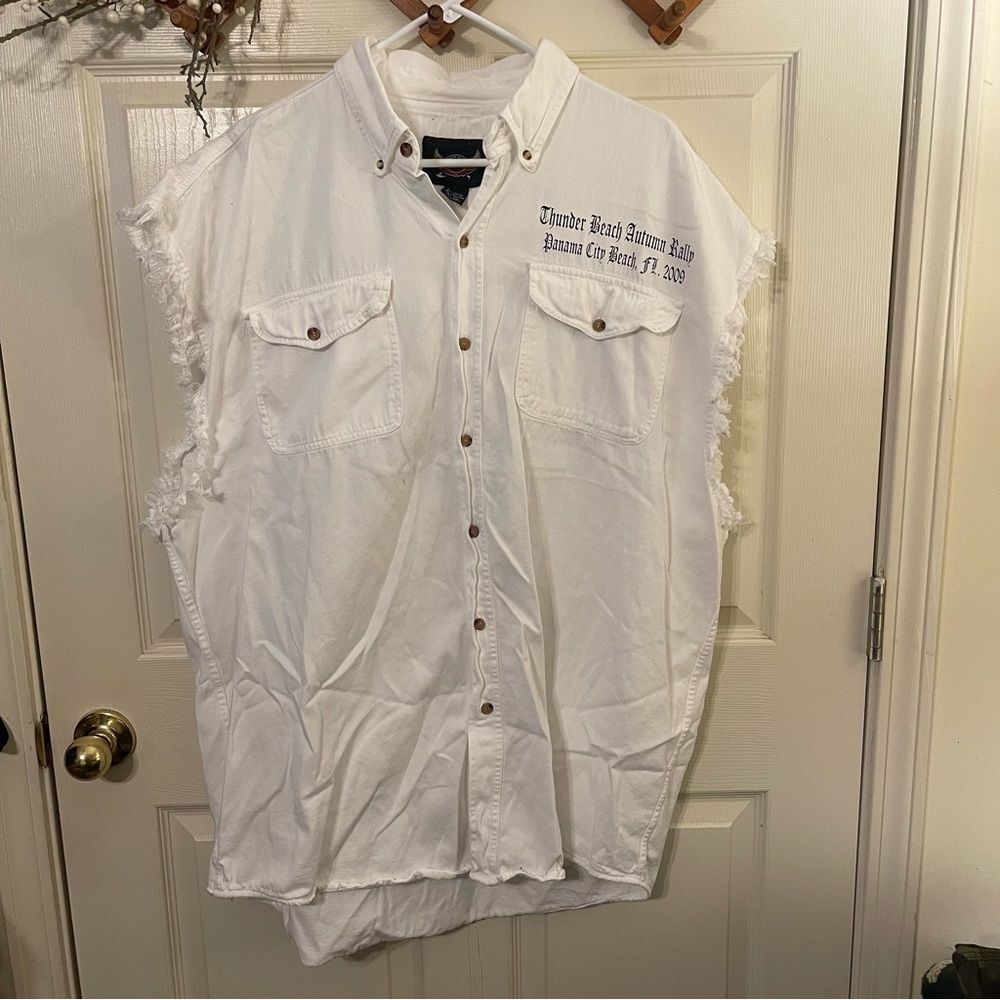 Harley-Davidson White Sleeveless Button Down Shirt Thunder Beach 2009